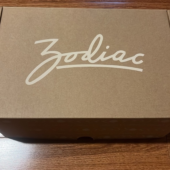 NWT Black Zodiac Ivy sandals - Picture 3 of 5